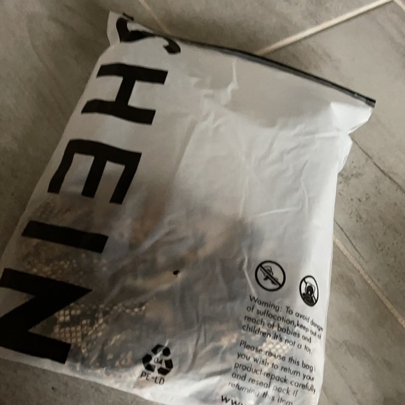 COPY - Snakeskin print plunging tee bodysuit - Picture 5 of 5